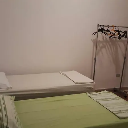 Apartment Con Il Giardino A